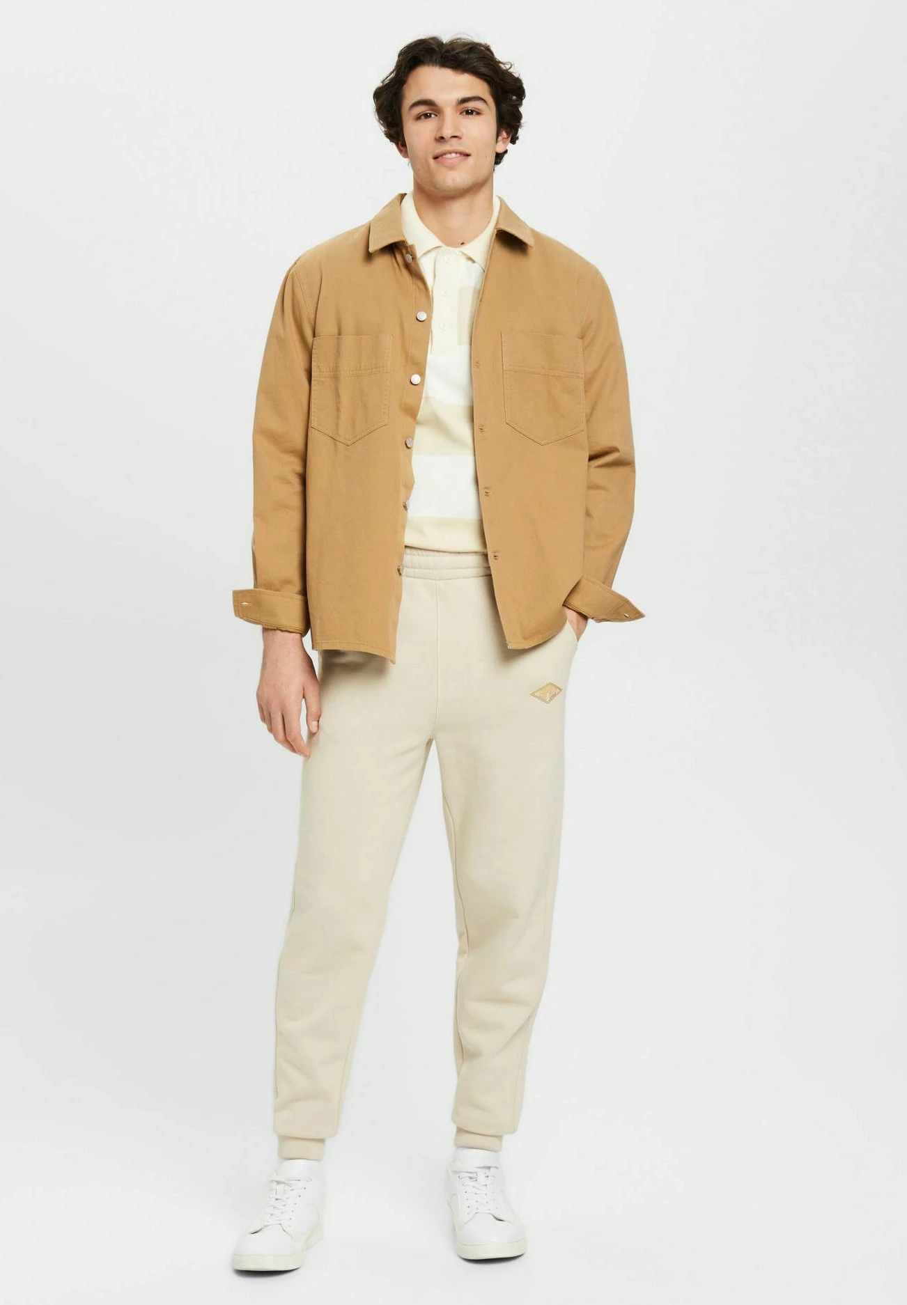 ESPRIT Jogging Mit Logoprint - Pantalones Deportivos - Light Taupe - Imagen 2