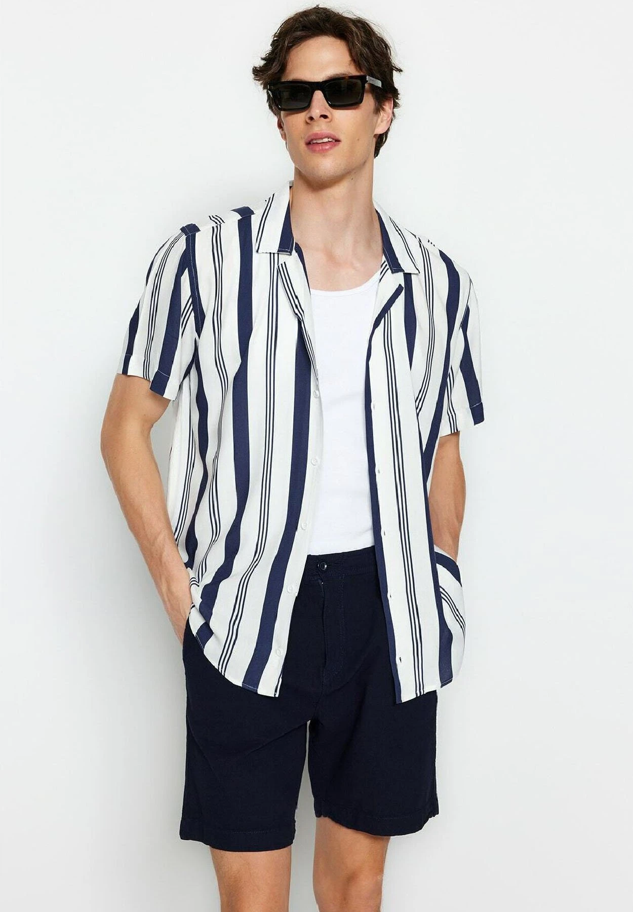 Trendyol Shorts - Navy Blue