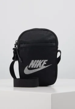 Nike Sportswear Heritage Crossbody Bag Unisex - Bandolera - Black/Black/White