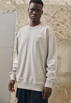 The North Face Essential Crew - Sudadera - Light Grey Heather